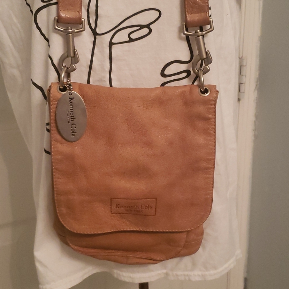 Kenneth Cole Leather Carmel Crossbody